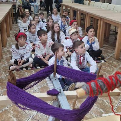 Sezbunicii 10 Sezbunicii 10