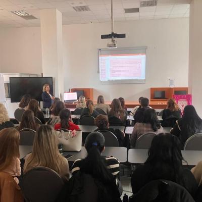 Octombrie Roz 2025 3 Octombrie Roz 2025 3